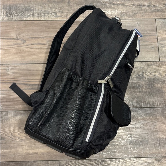 Itzy Ritzy Boss Diaper Bag Backpack - Picture 4 of 9